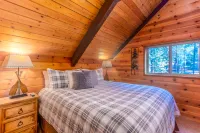 Private Hot Tub and Foosball Game - Charming Classic Cabin