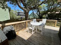 Charming Hideaway with Deck and Outdoor Shower - Inviting Retreat