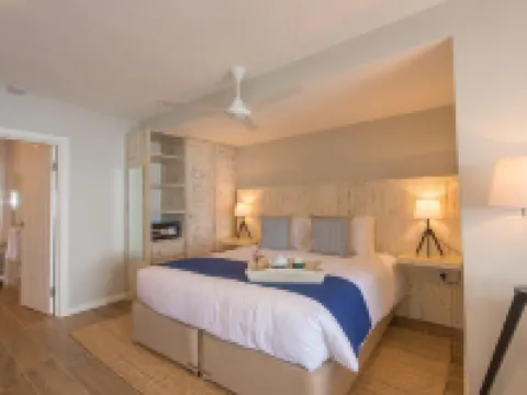 Le Nautique Beachfront Apartments Hotels in Anse Royale