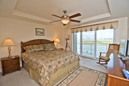 Waterfront Paradise - Clubhouse, Pool, Hot Tub, Elevator