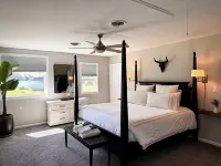 River Haven — Firepit, Hot Tub, Views, Amenities Galore! Hotels in Cople