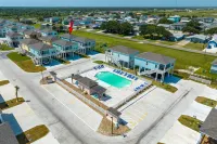 Welcoming Ambiance and Community Facilities - Charming Coastal Oasis