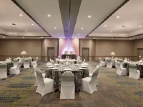 ラディソン ホテル レネックサ オーバーランド パーク レネックサのホテル