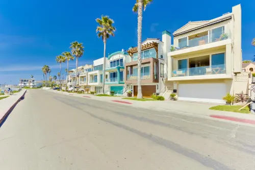 Ocean View Balconies and BBQ Patio Dining - Stunning Luxury Escape