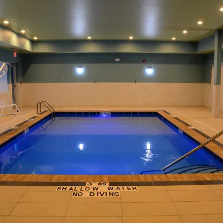Holiday Inn Express & Suites PITTSBURGH - MONROEVILLE by IHG