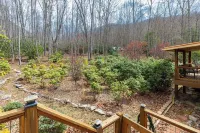 Peaceful Mountain Cabin Nestled on 3.5 Acres - Multi-Tier Deck, Creek Access!