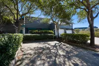 Elevated Deck with Stunning Gulf Views - Gorgeous Coastal Haven Hotels near Henderson Beach State Park