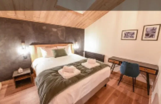 Prestigious ski-in/ski-out apartment with panoramic view