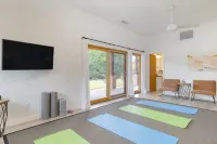 Majestic Red Rocks Views and Hot Tub - Stunning Wellness Retreat