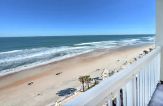 Oceanfront Balcony and Luxurious Comfort - Stunning Beach Retreat