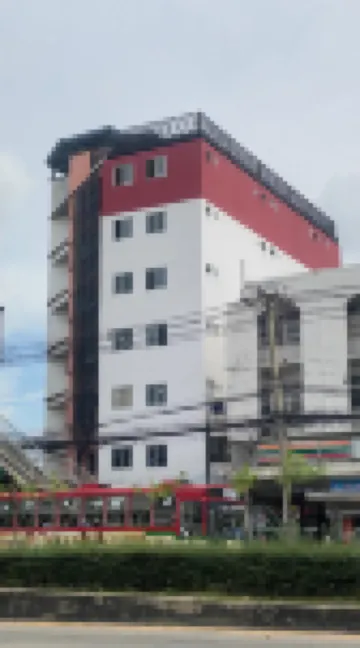 Missoniya Hotel Hotel berhampiran Insee Chantarasatit Stadium