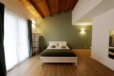 Argenteria5 Holiday Rooms Hotels in Castellammare o Loggia