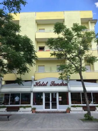 Hotel Sandra Отели в г. SanMauro a Mare
