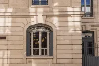 La Maison Blanche - AppartHôtels de Charme Chic & Cosy - Centre-Ville, Accès Autonome Hotels in Лімож