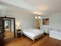 Group Villa with Pool & Sauna