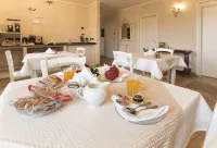 Villa Malvasio - Piscina & Suite Idromassaggio - breakfast