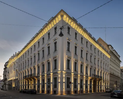 Áurea Ana Palace by Eurostars Hotel Company Hotels near Chain Bridge