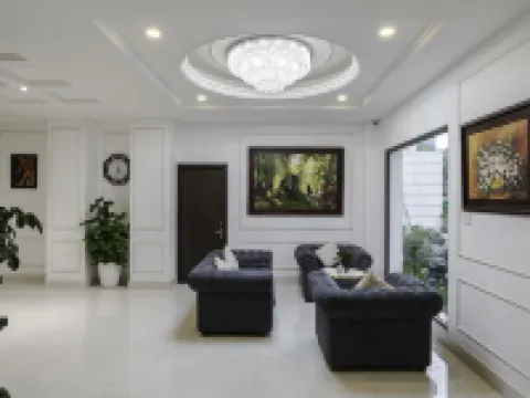 ทีทีอาร์ มูนสโตน อพาร์ต์ โฮเทล โรงแรมในด่าหลัต