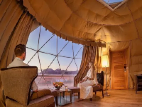 Wadi Rum UFO Luxotel - Campsite Hotels in Quairah District