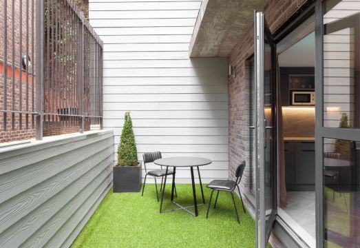 3. 아텔 이스트..