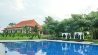 Shanaya Resort Malang - Pools