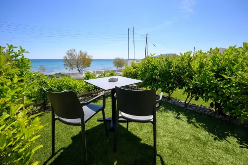 Cubes on the Beach Athens Airport Hotels in Artemida
