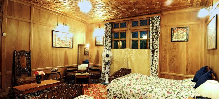 Wangnoo Houseboats Hotels in Srinagar
