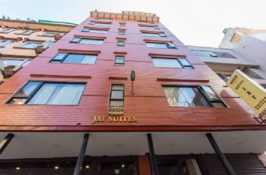 傑套房酒店 鄰近巴桑塔普爾塔的酒店