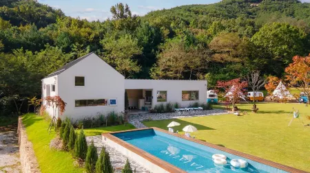 Geumsan Lalaland Caravan Отели в г. Кымсан