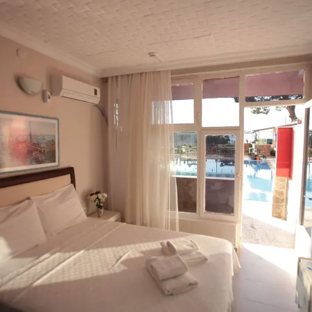 Tunc Hotel