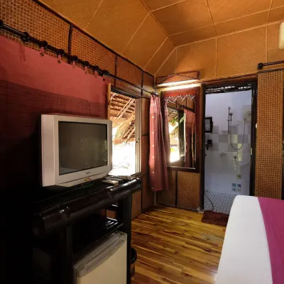 Fisherman's Huts Hotels near Had Pak Meng