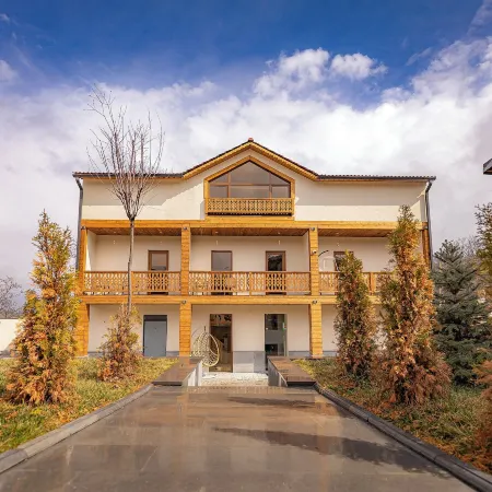 Taniqinn Dilijan Hotel