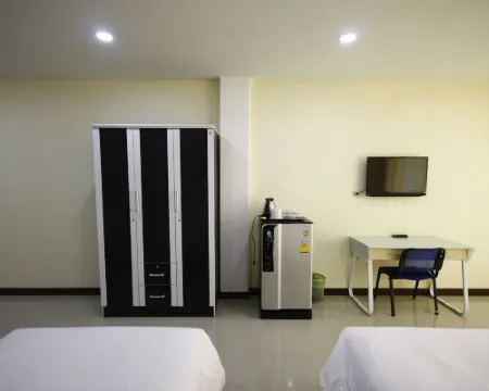 Charoensuk Grand Hotel Hotels in Kabin Buri
