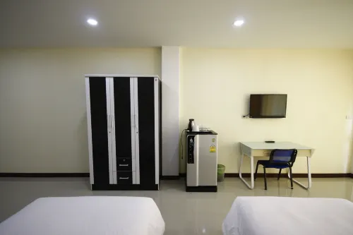 Charoensuk Grand Hotel Hotels in Kabin Buri