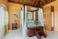 YanceyLargo- 4Br Villa Jacuzzi & Mountain Views by RedAwning Hotels in 