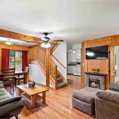 Brundage Bungalows Rooms