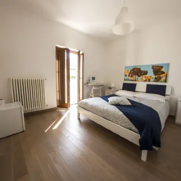 Tra le Mura Hotels near Lama Monachile