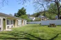 Canyon Motel Hotels in Delmar Township