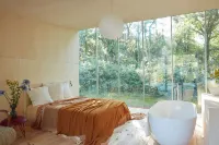 La Belle Folie Hotels in Ploemel