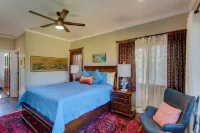 Pua Lani 2 Bedroom Home by RedAwning Hotels in Keaau