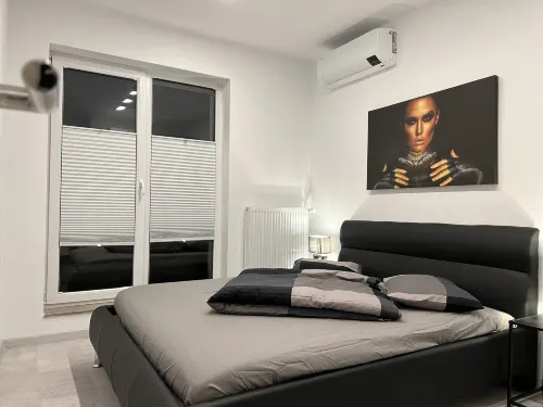 Amazing 2-Room Penthouse Cityview W13 Hoteles en Roșu