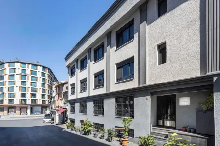 梅里迪亞尼塔克西姆飯店