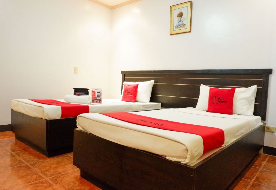 [레드도어즈 마리바고 바랑가이 홀 근처의 로비 또는 복도]