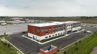Holiday Inn Express Peotone Hotels near Beecher,IL Park