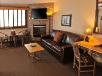 Boarders Inn & Suites by Cobblestone Hotels – Waukon Hotels in Allamakee County