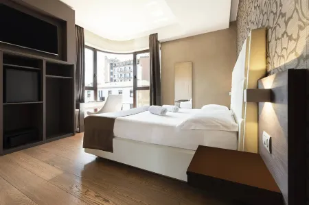 Mokinba Hotels Baviera Отели рядом с достопримечательностью «Moscova m2»