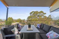 Tree Top Views - 4 Bedroom House Hotels in Rosetta