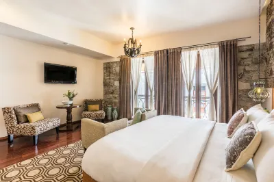 Edelmira Hotel Boutique Hotels near Los Columpios "juegos"