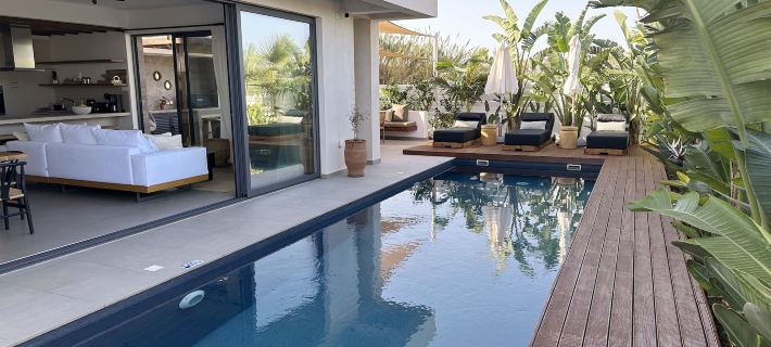Lora Pearl Luxury Villa Hotels in Pernera
