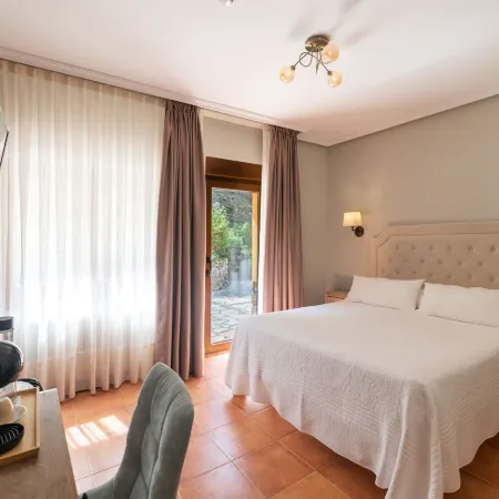 Hotel Restaurante la Casa de Juansabeli